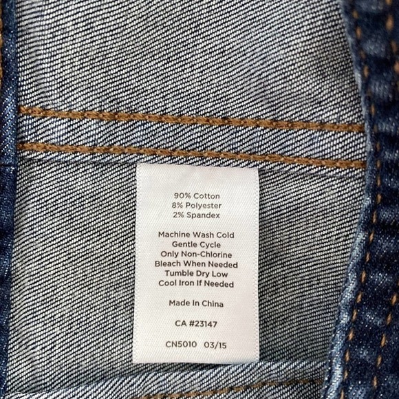 Talbots Jean denim jacket front pockets metal buttons banded bottom size P
C b - Picture 10 of 15